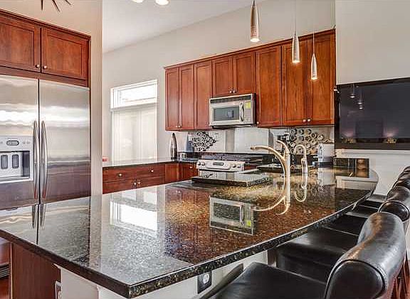 4th image of 34 W Poplar Ave APT 22