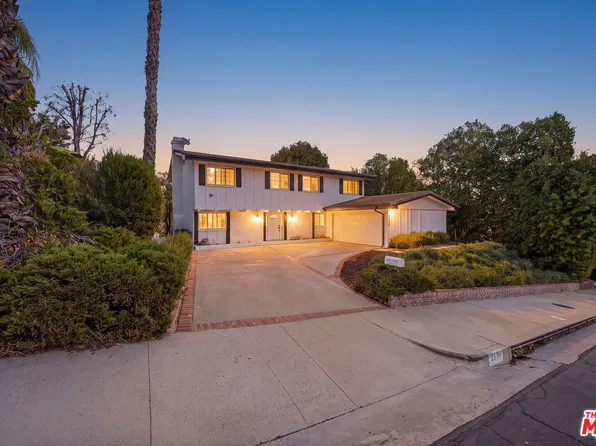 24585 Calvert St, Woodland Hills, CA 91367