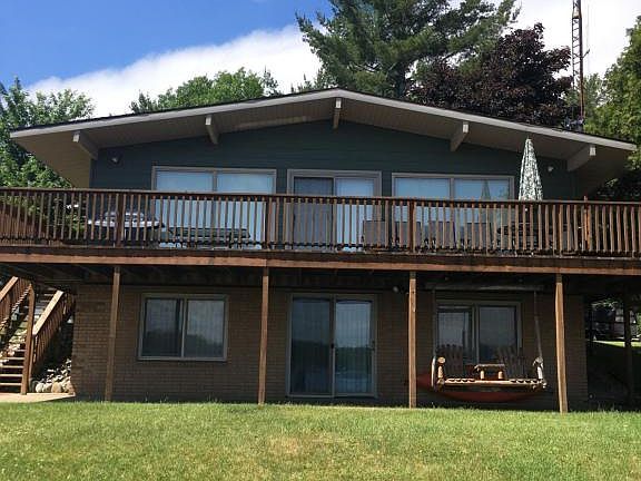 2nd image of 1802 N Lakeview Dr