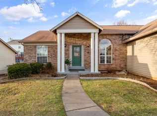 1447 Dingledine Rd, Saint Peters, MO 63304