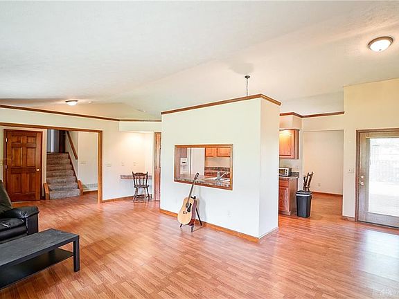 3rd image of 2517 S Park Ln