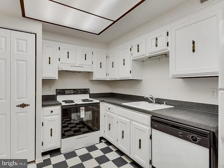 7680 Tremayne Pl #205 — Photo 14