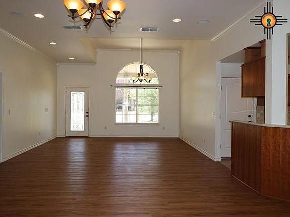 4th image of 2405 Nicklaus Dr