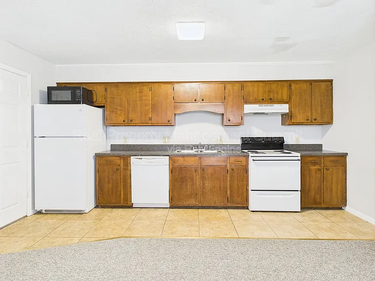 2407 Bare St. — Photo 30