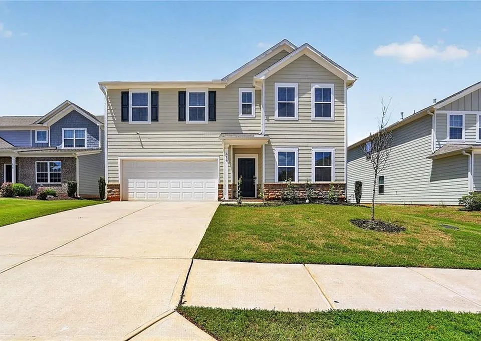 616 Blue Ash Ct