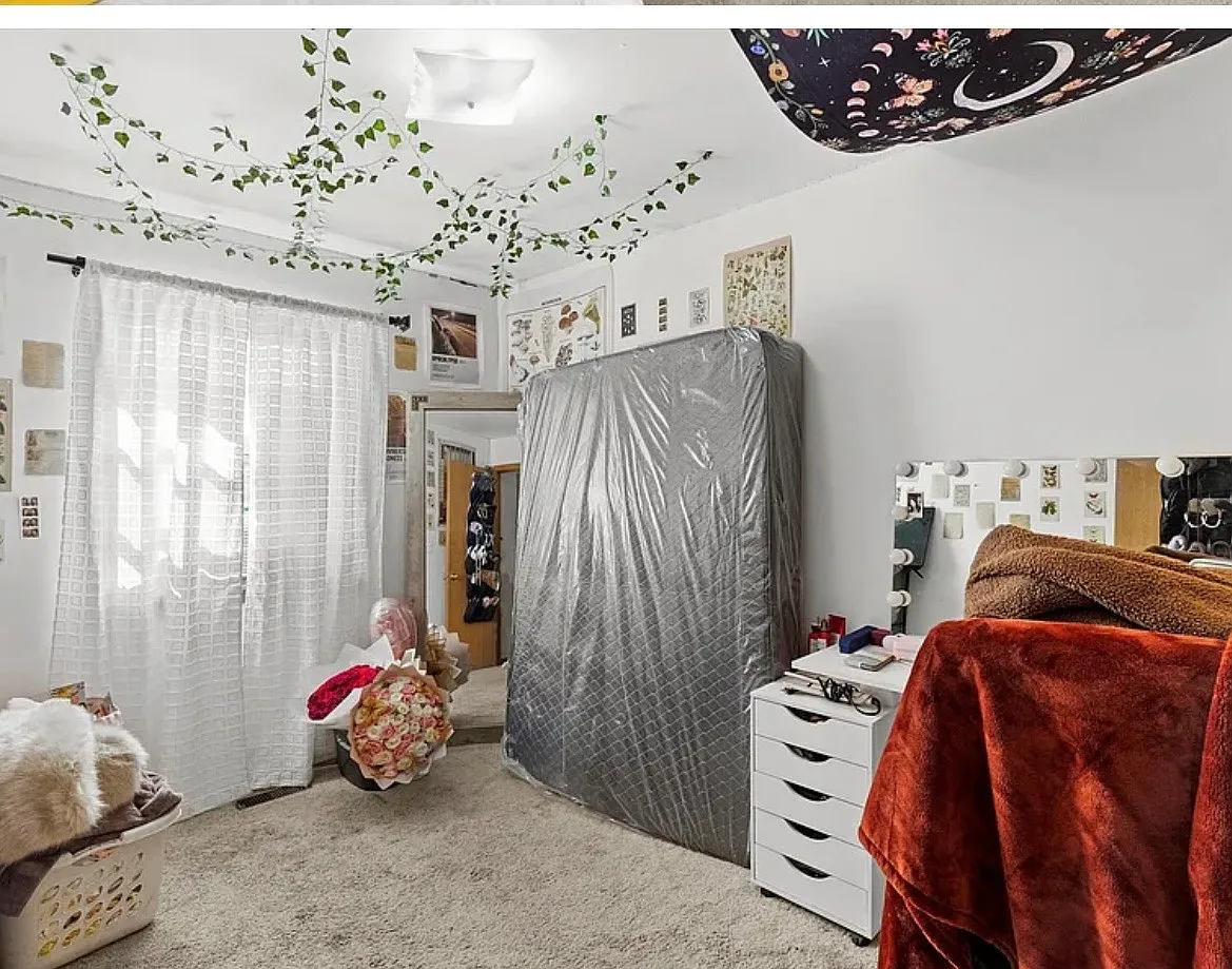 4 bed, $2,150 — Photo 4