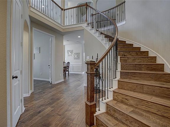 3rd image of 5798 Kerry Dr