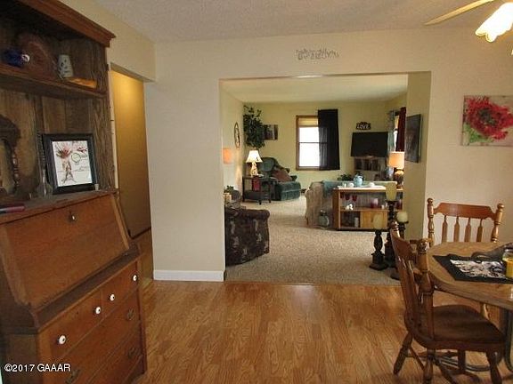 2nd image of 207 Wollan St