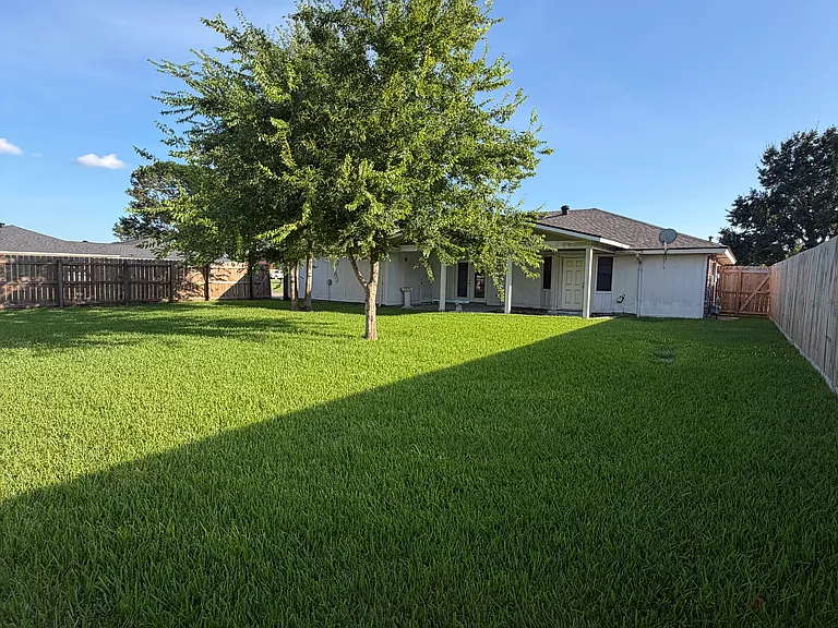 652 Birchwood Dr — Photo 12