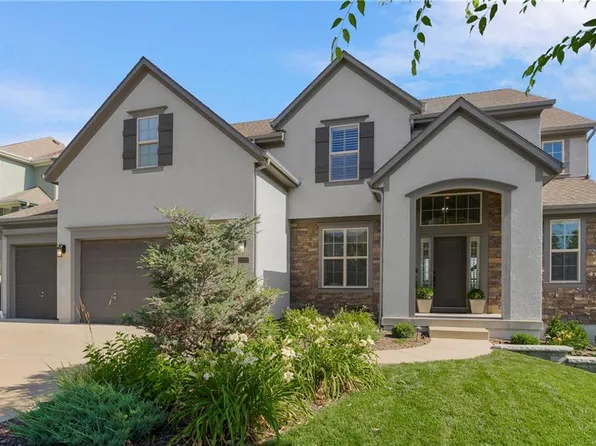 21222 W 46th Ter, Shawnee, KS 66218
