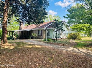 459 E Wards Bridge Rd, Kenansville, NC 28349