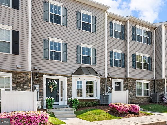 3rd image of 1819 Cassandra Dr Unit 171