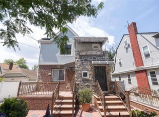10950 214th St, Queens Village, NY 11429