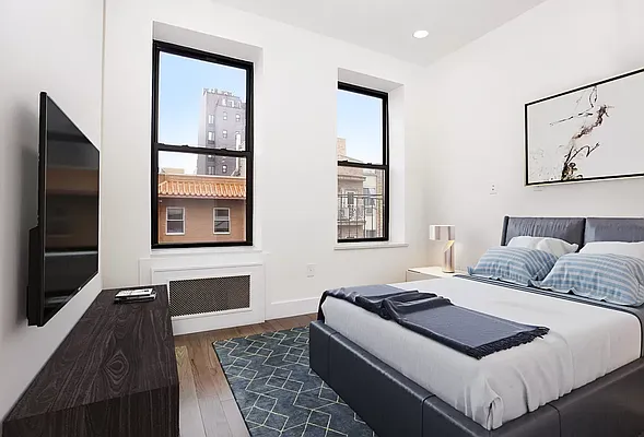 Rented by REAL New York | media 10