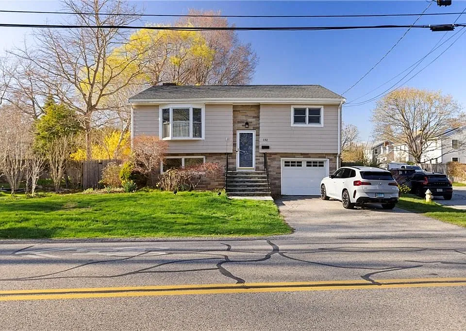 132 Ruggles Ave