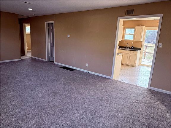 5th image of 17604 Montgall Dr