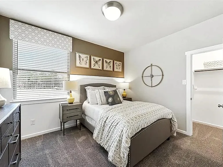 1615 Rustling Creek Dr — Photo 11