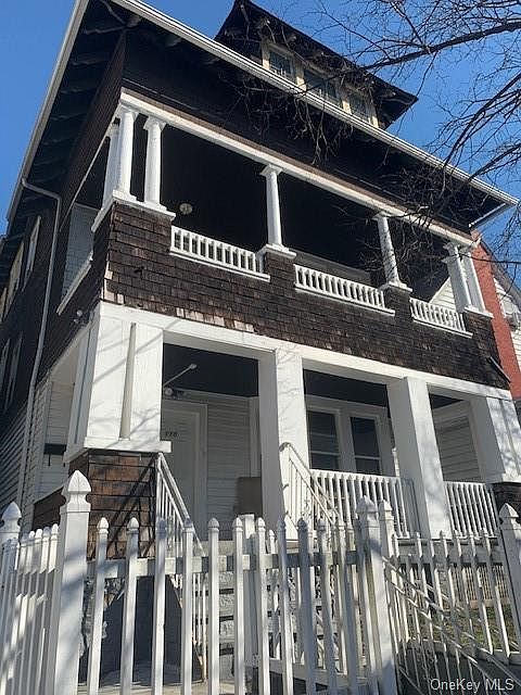2nd image of 110 Elliott Ave