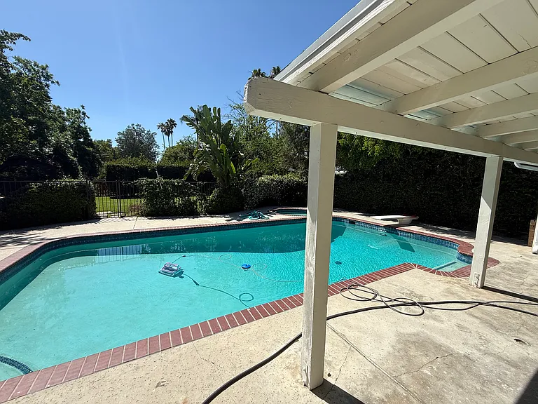 8841 Shoshone Ave — Photo 20