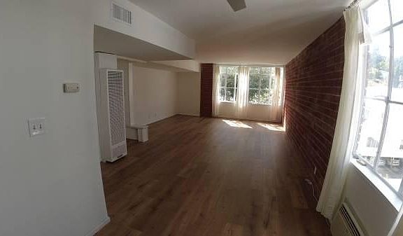 4th image of 1211 Horn Ave #4