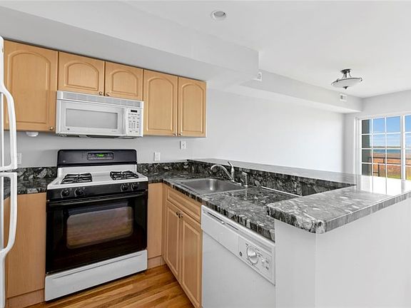 2nd image of 50 Patricia Ln #303