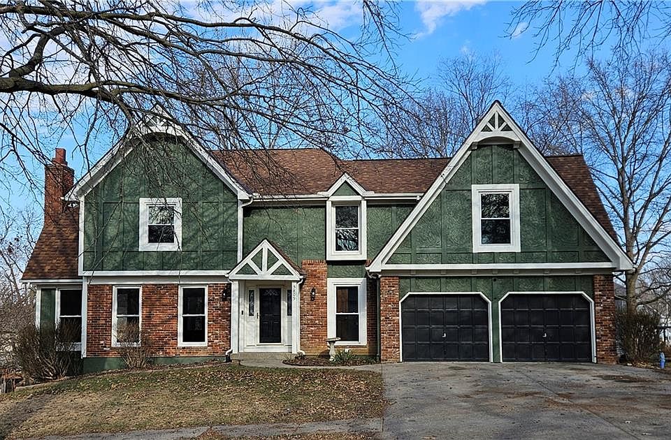 1st image of 5809 N Spruce Ave
