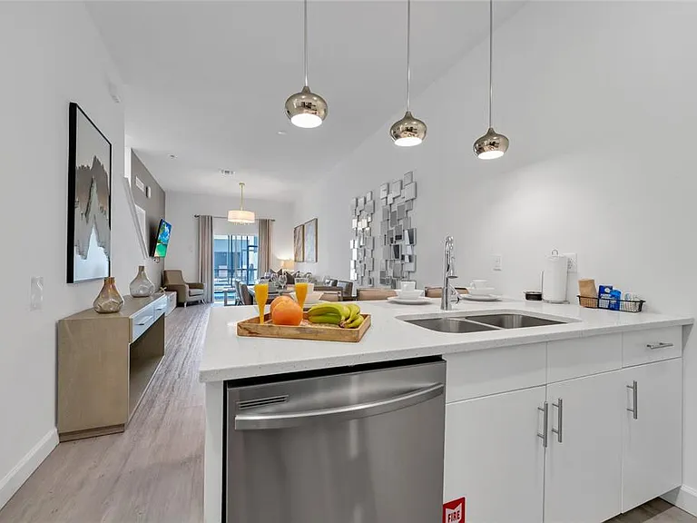 395 Famagusta Dr — Photo 6