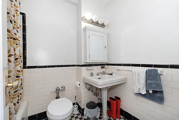 Rented by Corcoran | media 18