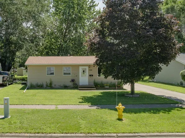 1210 Fairview Ave, Spencer, IA 51301