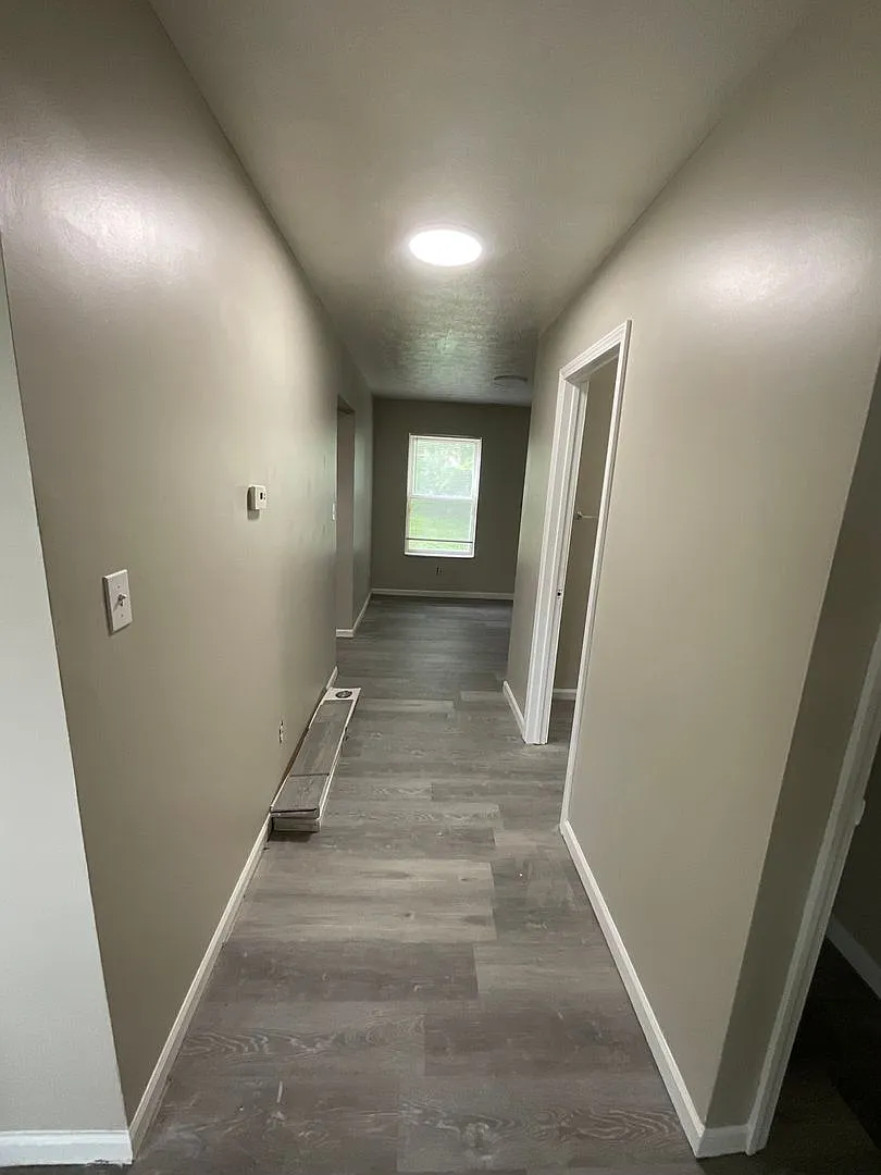 Newly Renovated 3 Bedroom 1.5 Baths — Photo 3