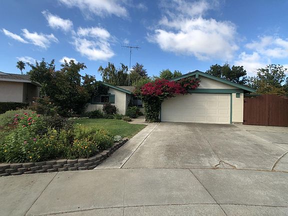 2nd image of 894 Mulcaster Ct