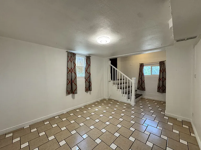 2745 W Archer Pl — Photo 19