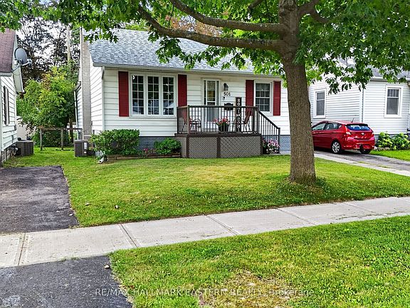 4th image of 501 Glengarry Ave