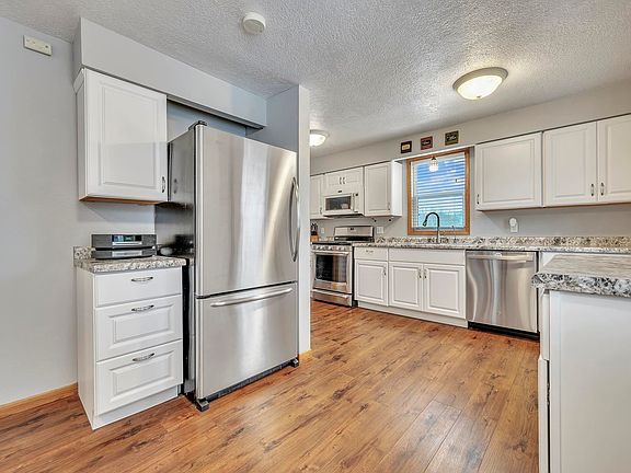 4th image of 25709 162nd St