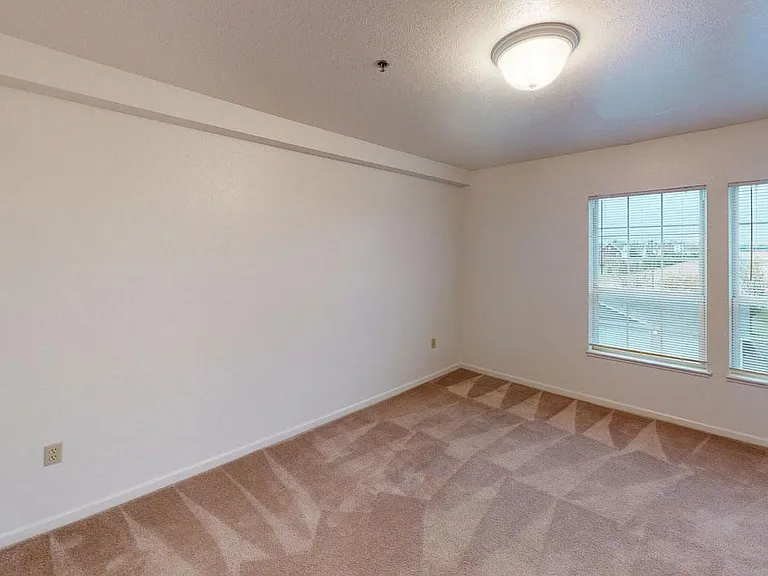 Tracy Creek Apartment Homes — Photo 20