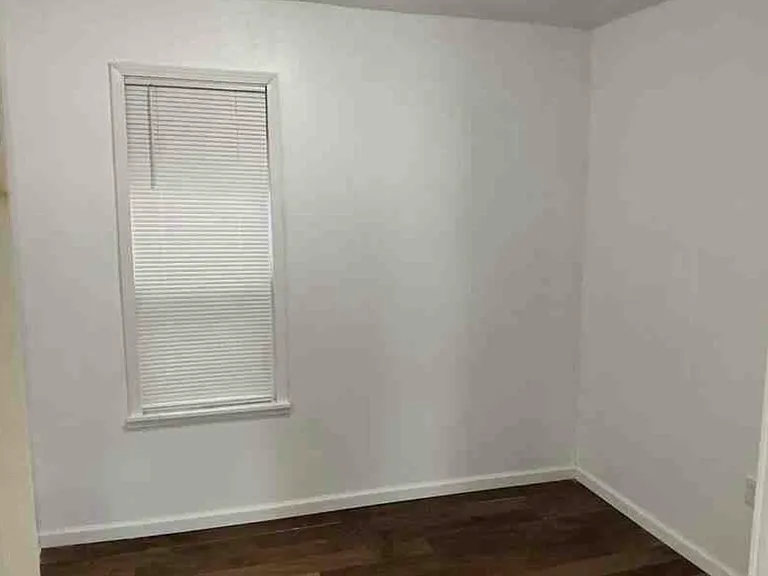 27 Evans St #1F — Photo 7