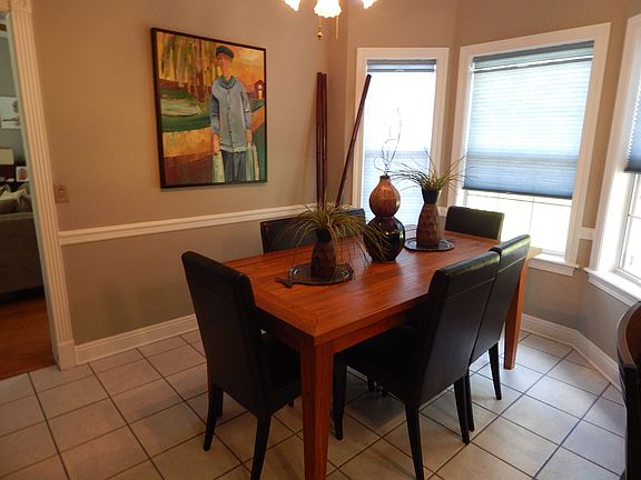 5th image of 2712 Pembroke Dr
