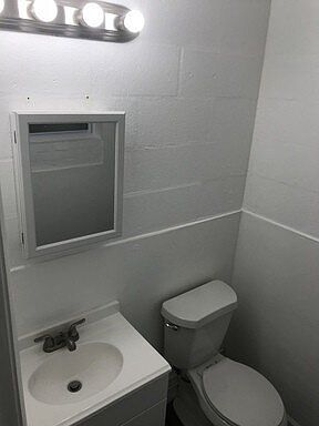 5th image of 3721 Crawfordville Rd APT 3