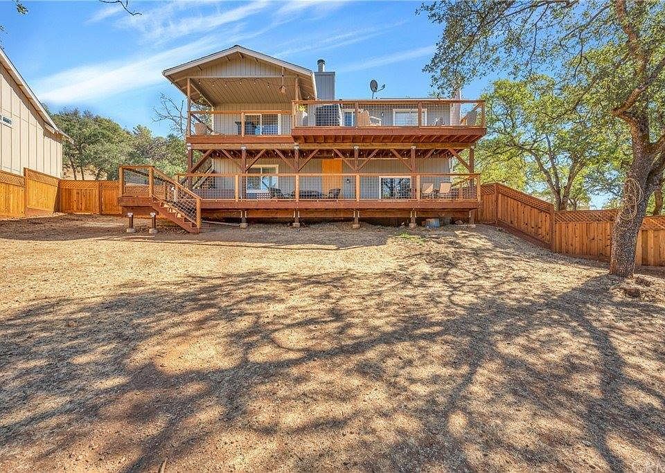 1st image of 17283 Meadow View Dr