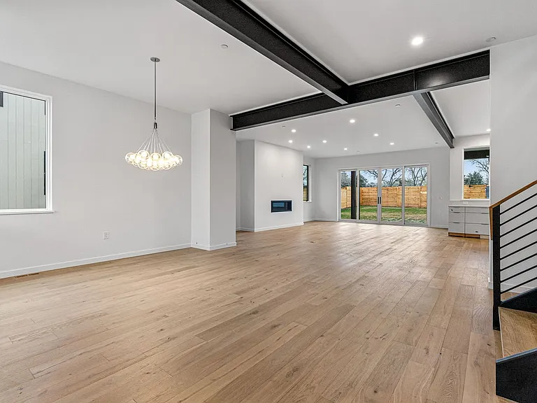 2155 Vine Ave — Photo 5