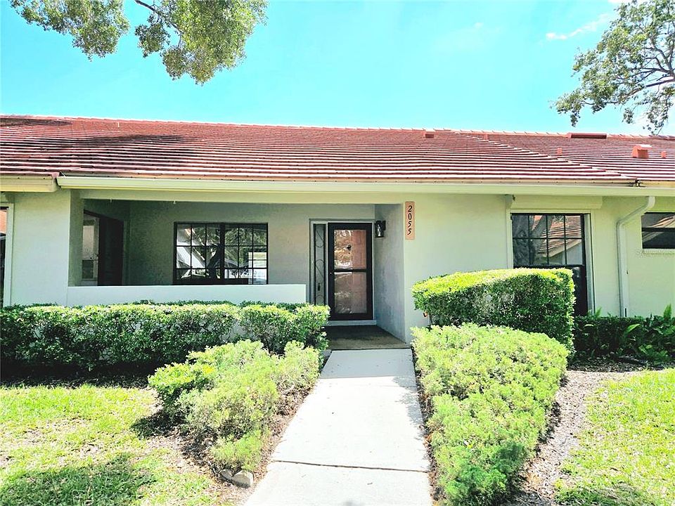 1st image of 2055 Lakeview Dr