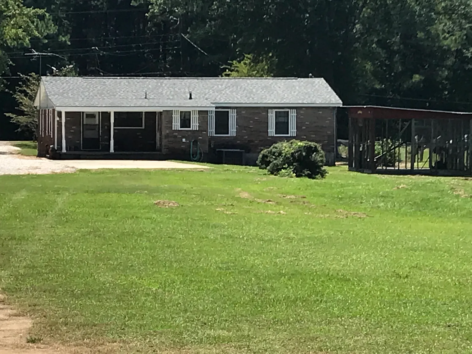 3 bed, 1200 sqft, $1,500 — Photo 2