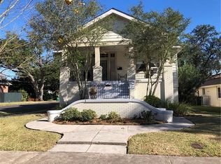 201 Atherton Dr, Metairie, LA 70005