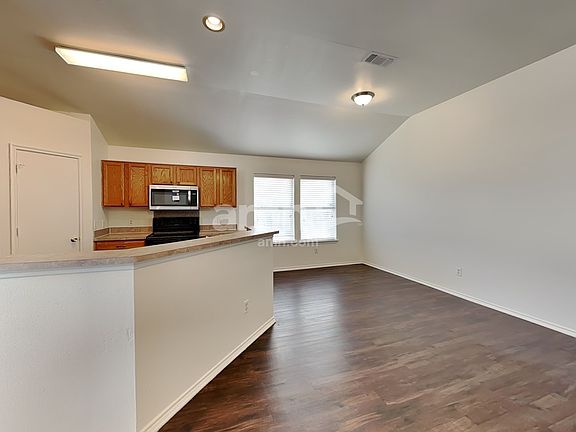 5th image of 516 Lonestar Park Ln