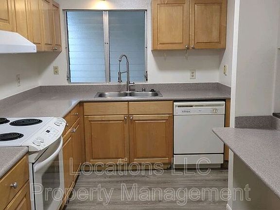 5th image of 44-121 Laha St APT 5