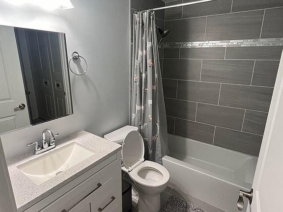 Master Room Bathroom