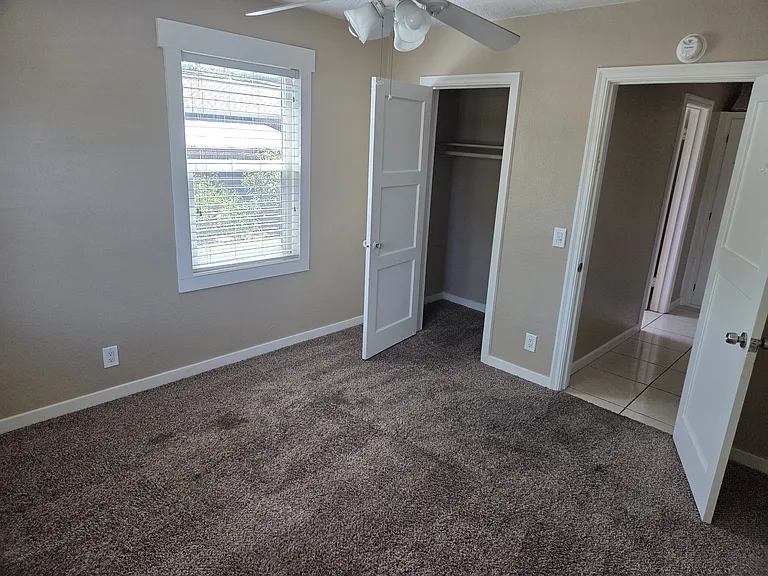1381 Janet Ln — Photo 4