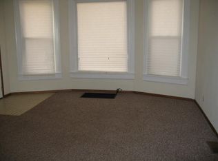 220 W Union St #1, Earlville, IL 60518