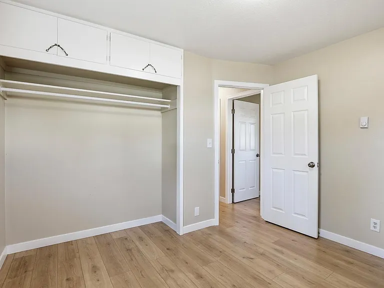 3218 N Maple St #3218 — Photo 16