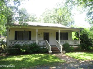 14421 Haney Dr, Laurinburg, NC 28352